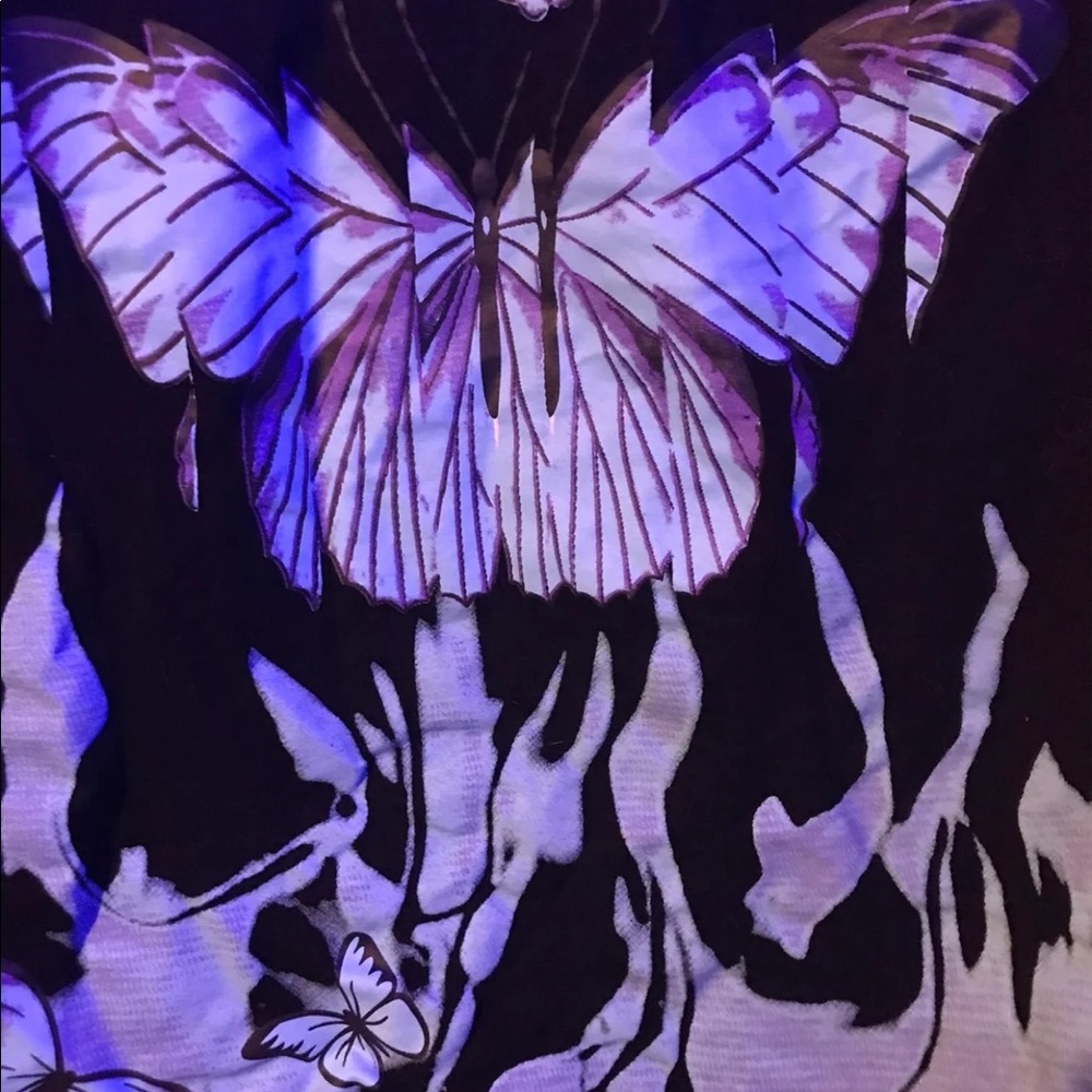 Butterfly shirt - Picture 2 of 3